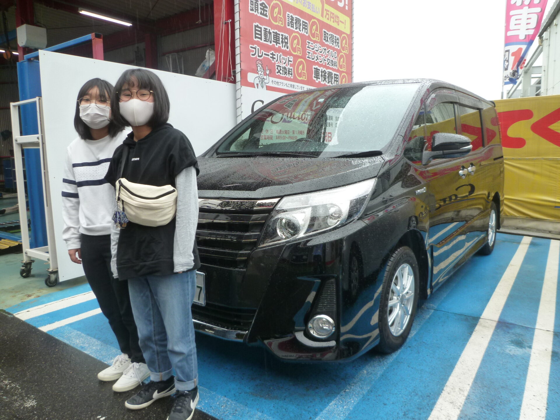 中古車　ノア ハイブリット納車♪