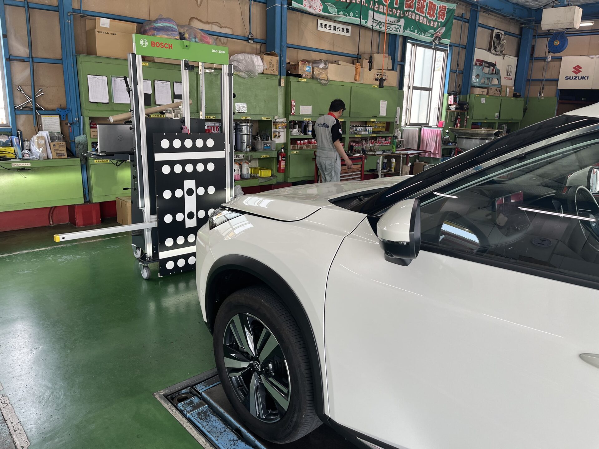 ニッサン【エクストレイル】車検だけじゃない！エーミングも安い！？｜マッハ車検五日市石内バイパス店